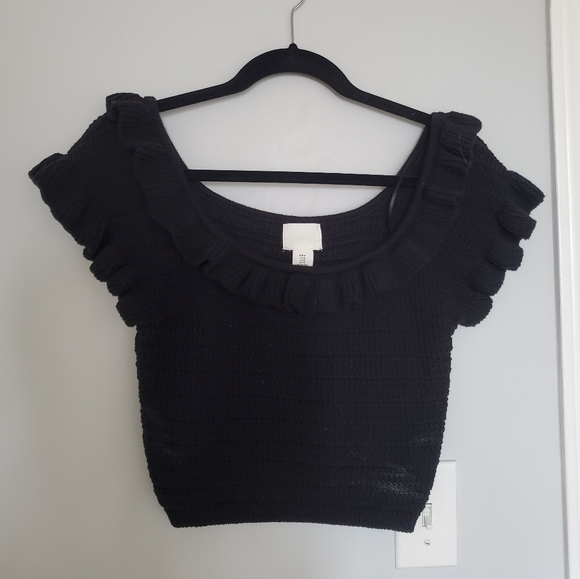  Ruffle-trimmed Crop Top - Picture 4 of 4